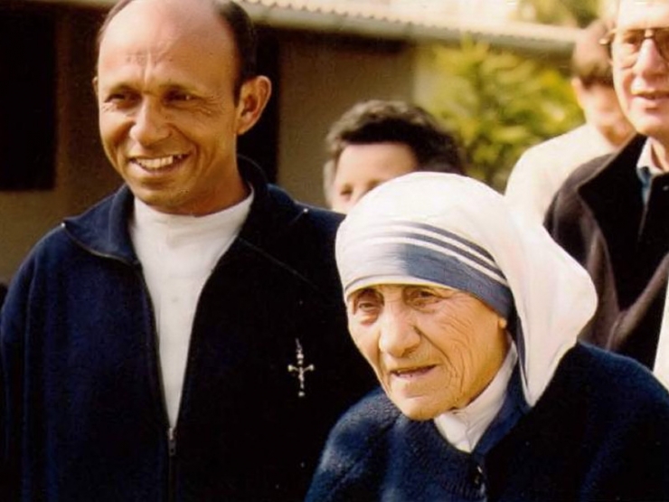 Padre Sebastian e Madre Teresa di Calcutta Fondatori del Movimento Laici Missionari della Carità (MLC)